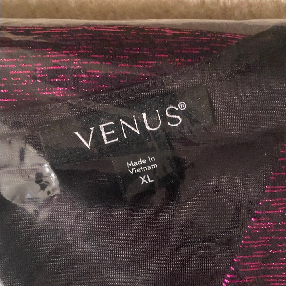 Venus metallic jumpsuit new in bag XS or medium left - Picture 5 of 8